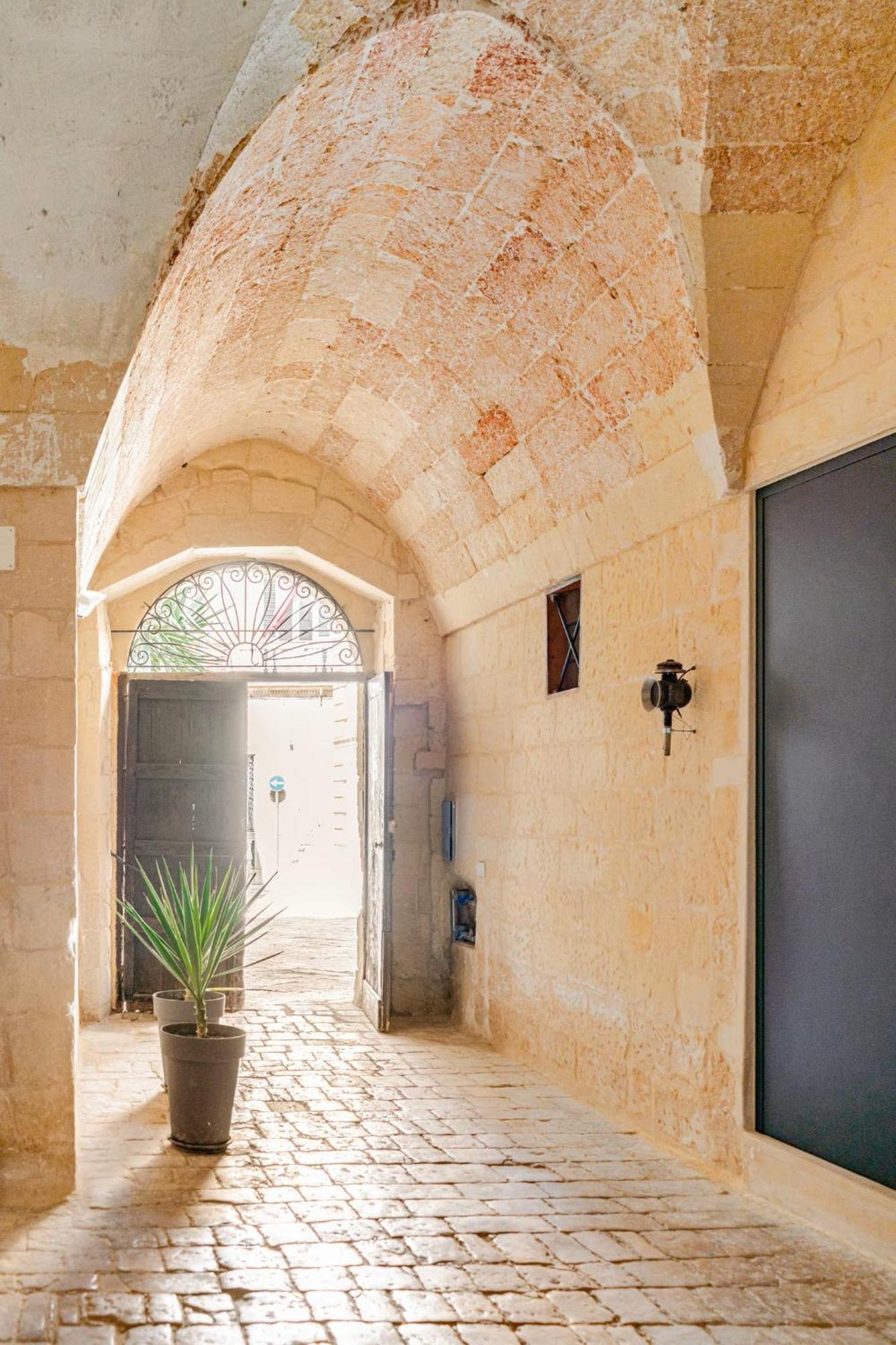 B&B Corte Dei Memoli Di Margiotta Giuseppina Lecce Luaran gambar
