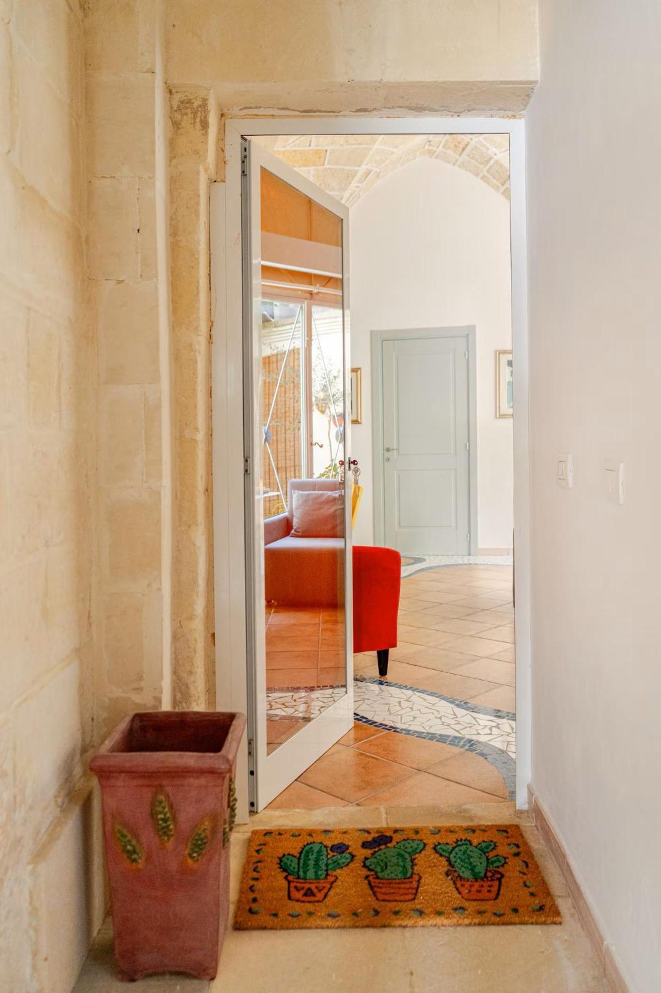 B&B Corte Dei Memoli Di Margiotta Giuseppina Lecce Luaran gambar