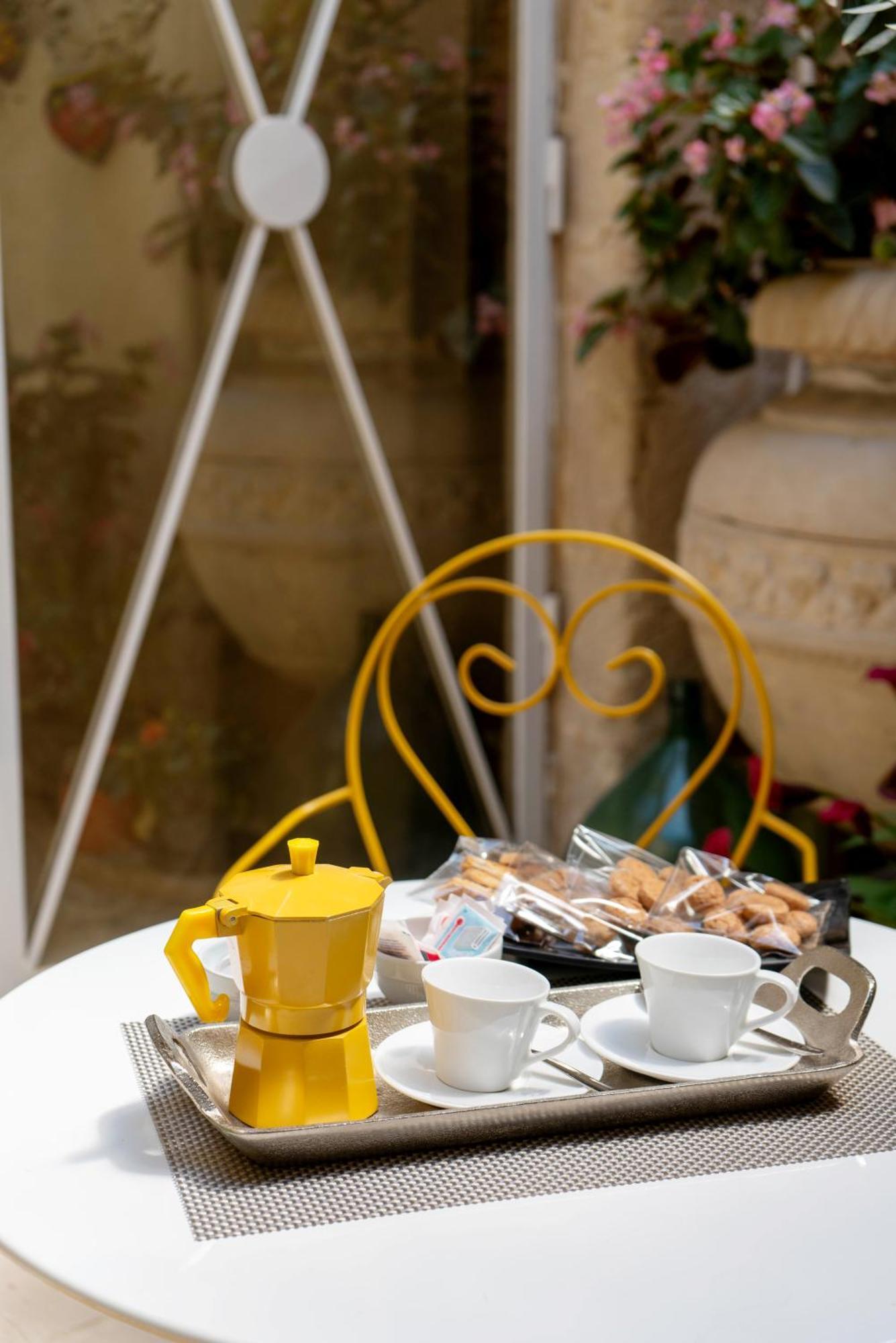 B&B Corte Dei Memoli Di Margiotta Giuseppina Lecce Luaran gambar