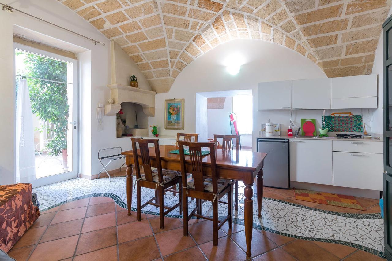 B&B Corte Dei Memoli Di Margiotta Giuseppina Lecce Luaran gambar