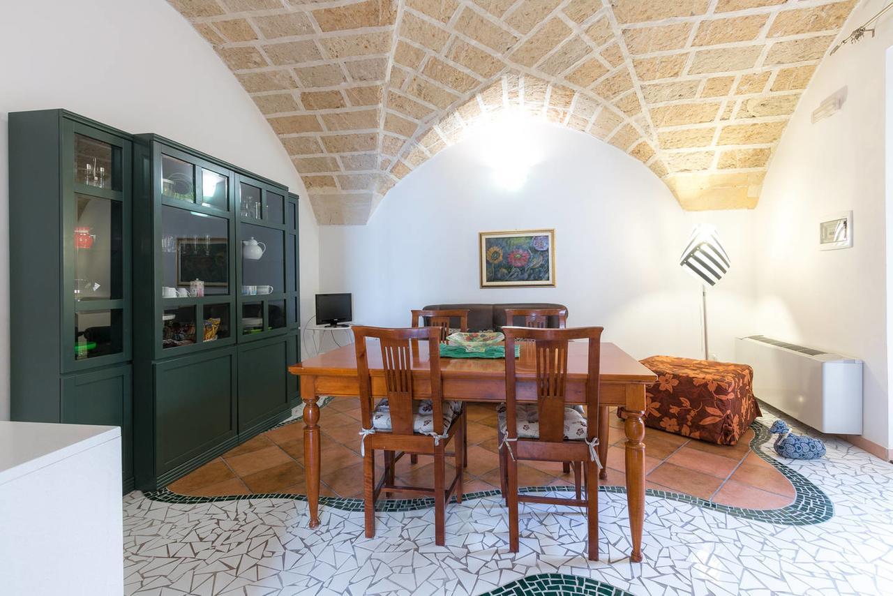 B&B Corte Dei Memoli Di Margiotta Giuseppina Lecce Luaran gambar